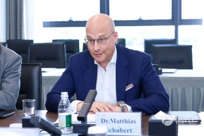 TÜV莱茵全球交通服务执行副总裁Matthias Schubert博士
